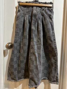 Very J Grey Checkerboard Denim Midi Skirt with Distressed Hem and Pleated Waist